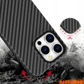Etui RabbitMob do iPhone 15 Pro Premium Carbon Case do MagSafe