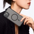 Etui Matowe RabbitMob do iPhone 15 Plus Shockproof Case do MagSafe | Wzmacniane Rogi
